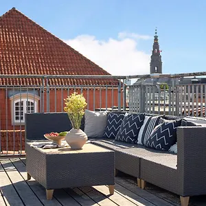 Sanders Leaves - Cute One-bedroom With A Large Rooftop Terrace Apartamento